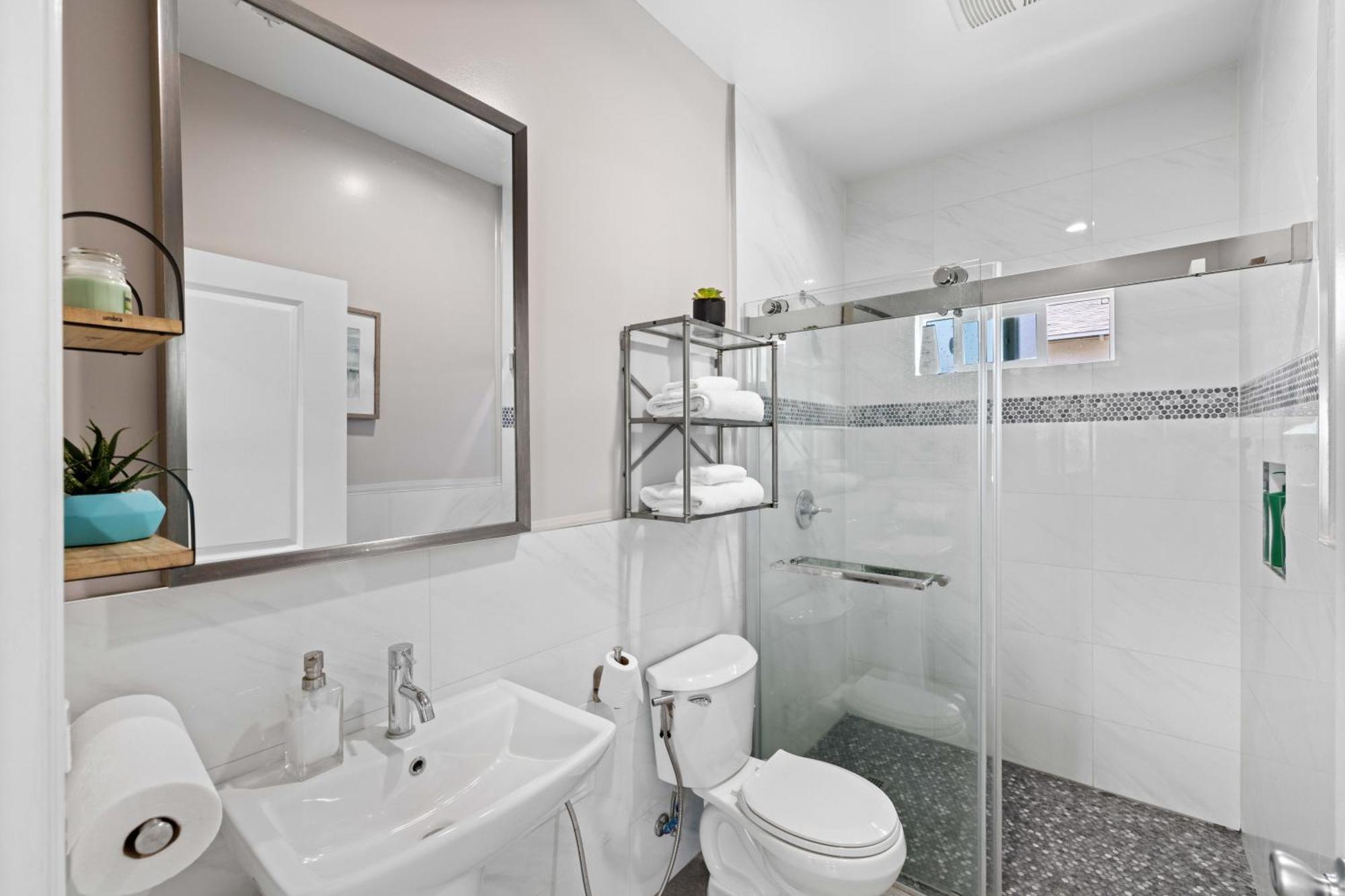Stylist Home In Convenient Location! Temple City Eksteriør bilde
