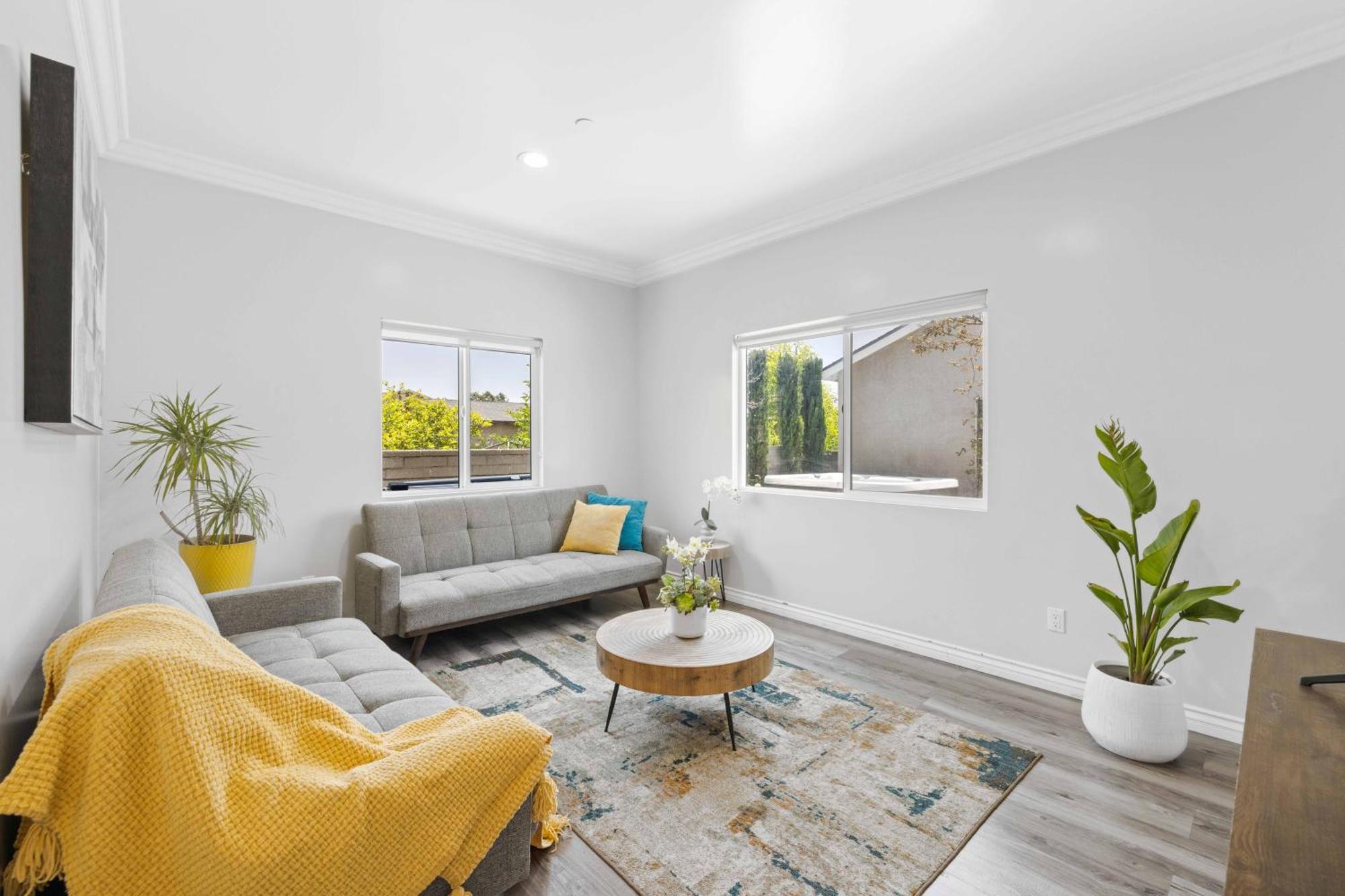 Stylist Home In Convenient Location! Temple City Eksteriør bilde